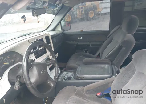 1999 Chevrolet Silverado 1500 Ls z USA, uszkodzony, nr VIN 2GCEC19T1X1219130